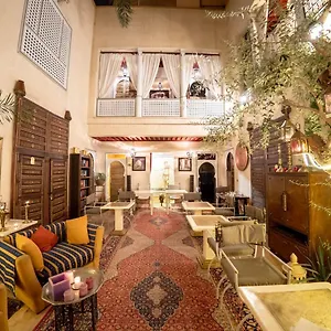 Des Eaux Et Riad